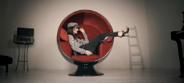 Amelie esce con il singolo “Dentro  una stanza” – VIDEO in Esclusiva