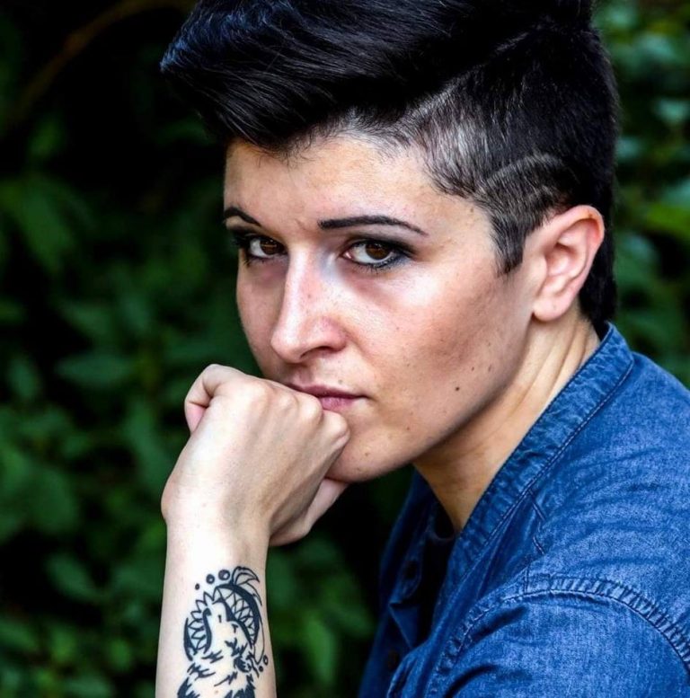 Ritratto di “Ciaro”, Giulia Ciaroni, giovane cantautrice – INTERVISTA