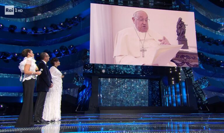 Il Papa alla prima serata del festival di Sanremo 2025: cosa ha detto Francesco