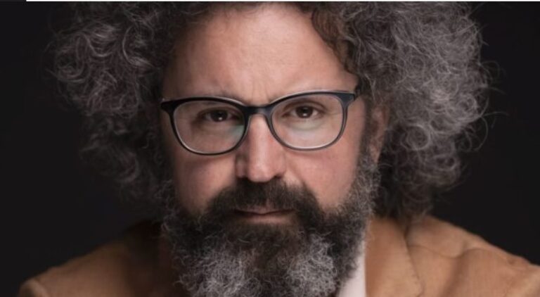 SIMONE CRISTICCHI vince il “PREMIO LUNEZIA PER SANREMO 2025”