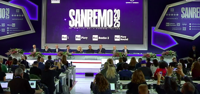 Sanremo 2025: prima conferenza stampa con Conti, Clerici e Gerry Scotti