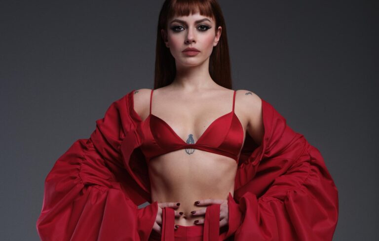 ANNALISA: “MA IO SONO FUOCO”, IL NUOVO ALBUM IN USCITA IN AUTUNNO