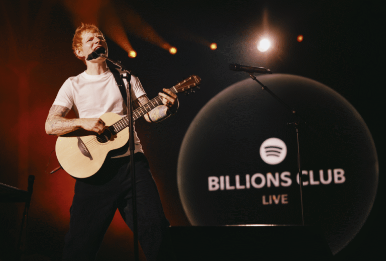 Debutta su Spotify il film‑concerto Billions Club Live di Ed Sheeran