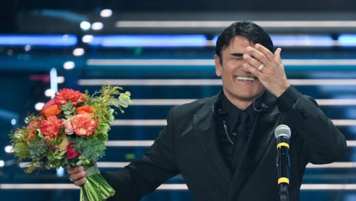 Alla terza serata il 76° Festival di Sanremo riesce a invertire la rotta degli ascolti e a smentire parte delle previsioni più pessimistiche, nonostante canzoni deboli al decollo e cantanti mediamente mediocri. Nicolò Filippucci è il vincitore della categoria Nuove Proposte, mentre tra i Big avanza Sal Da Vinci. 